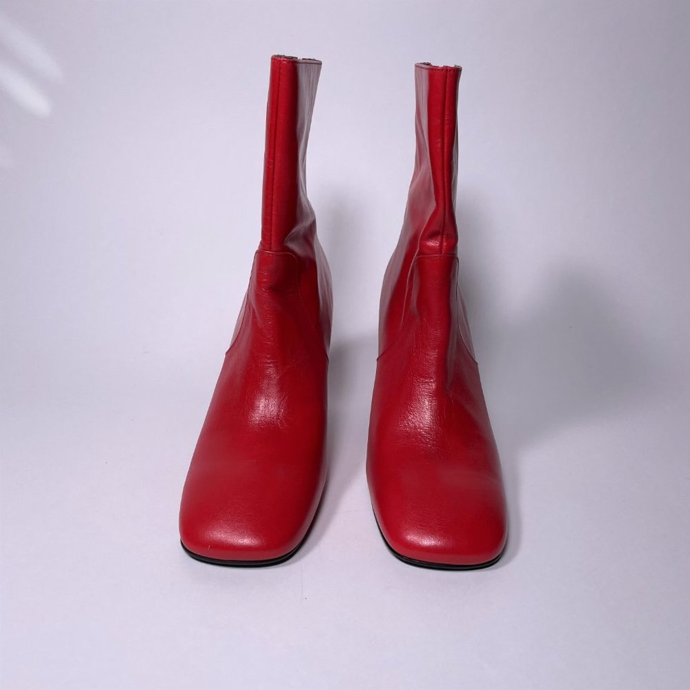 DORATEYMUR Red Leather 'Town & Country' Booties - Picture 2 of 7